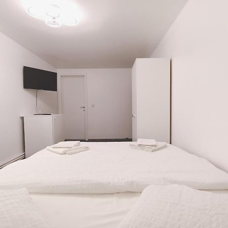 Casa Tiky Ξενοδοχείο Τιμισοάρα Εξωτερικό φωτογραφία