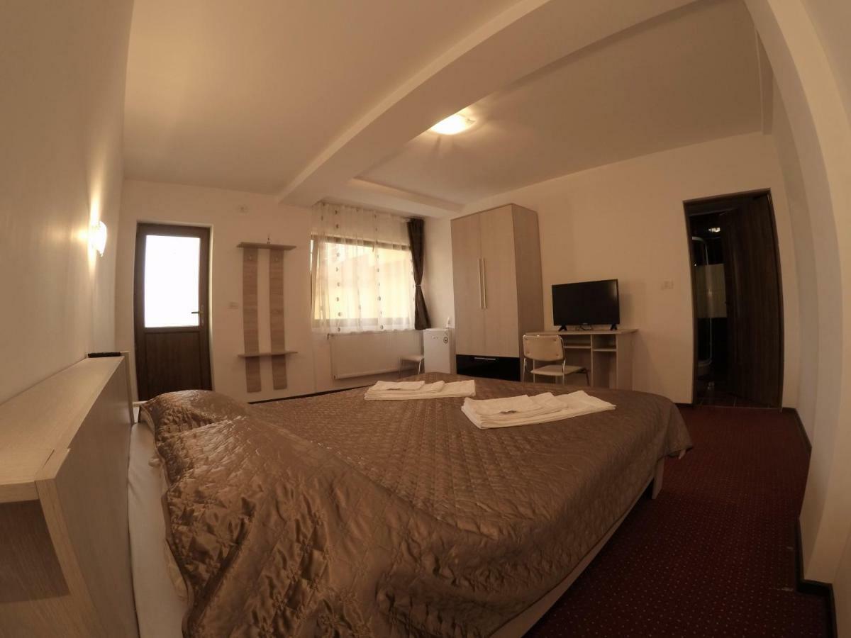 Casa Tiky Ξενοδοχείο Τιμισοάρα Εξωτερικό φωτογραφία
